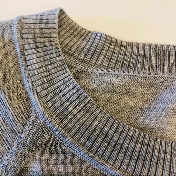 Gap 100% Merino Wool Sweater - Picture 3 of 12